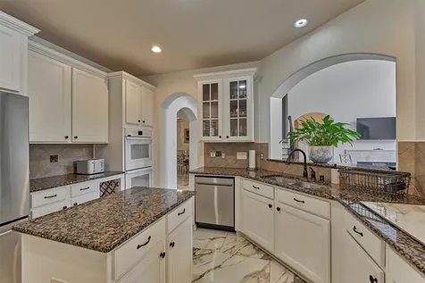 18 Wyckham Circle The Woodlands TX 77382
