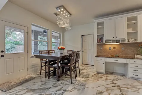 18 Wyckham Circle The Woodlands TX 77382