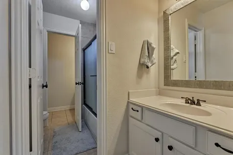 18 Wyckham Circle The Woodlands TX 77382
