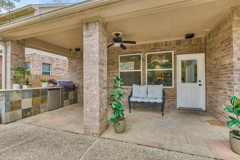 18 Wyckham Circle The Woodlands TX 77382
