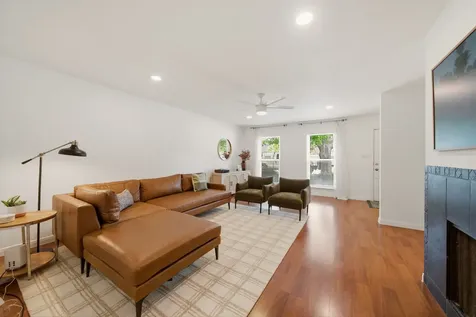 2505 Briar Ridge Drive 50 Houston TX 77057