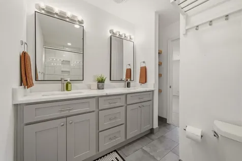 2505 Briar Ridge Drive 50 Houston TX 77057
