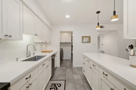2505 Briar Ridge Drive 50 Houston TX 77057