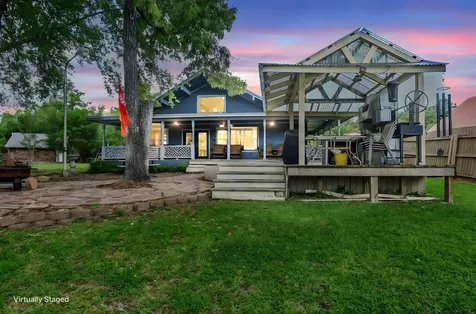 628 County Road 452 Bronson TX 75930