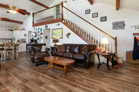 628 County Road 452 Bronson TX 75930