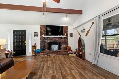 628 County Road 452 Bronson TX 75930