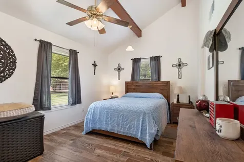 628 County Road 452 Bronson TX 75930