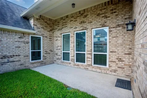 913 Elm Pointe Lane League City TX 77573