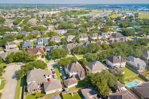 913 Elm Pointe Lane League City TX 77573