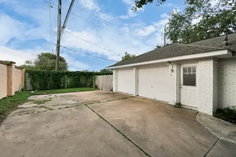 7403 Theisswood Road Spring TX 77379