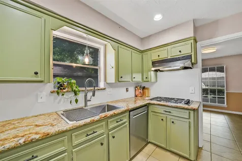 15607 Artoys Drive Tomball TX 77377