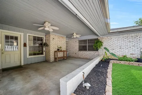 15607 Artoys Drive Tomball TX 77377