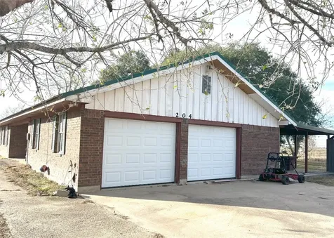 204 Meadowview Drive El Campo TX 77437
