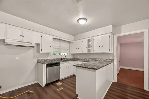 5810 Flamingo Drive Houston TX 77033