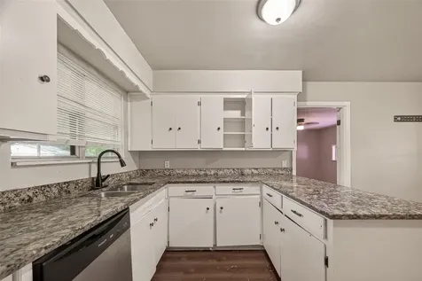 5810 Flamingo Drive Houston TX 77033