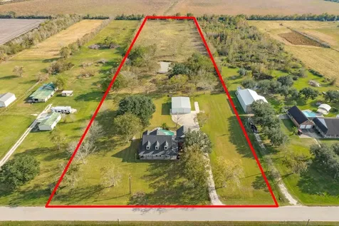 310 County Road 47 Angleton TX 77515
