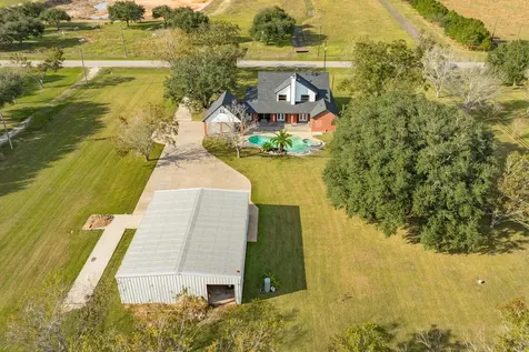 310 County Road 47 Angleton TX 77515