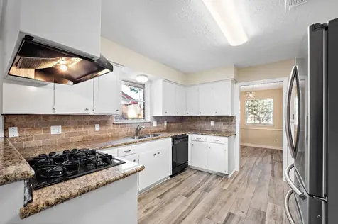 1115 Cottage Oak Lane Houston TX 77091