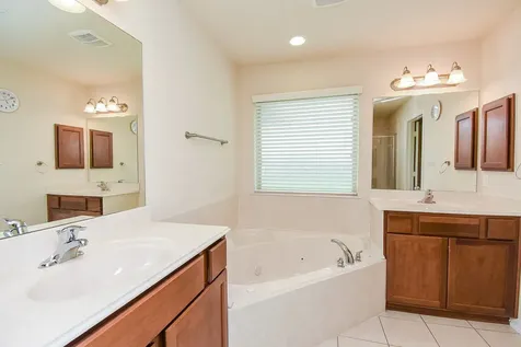 231 S Lantana Circle Sealy TX 77474