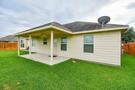 231 S Lantana Circle Sealy TX 77474