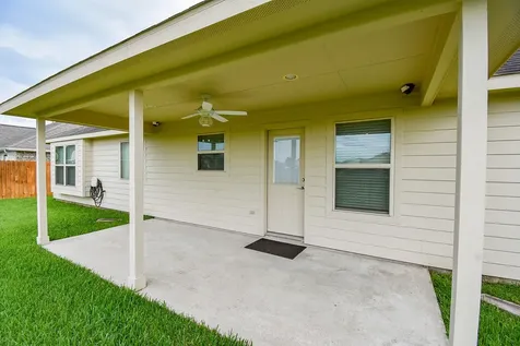 231 S Lantana Circle Sealy TX 77474