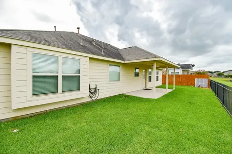 231 S Lantana Circle Sealy TX 77474