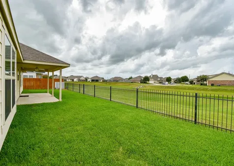 231 S Lantana Circle Sealy TX 77474