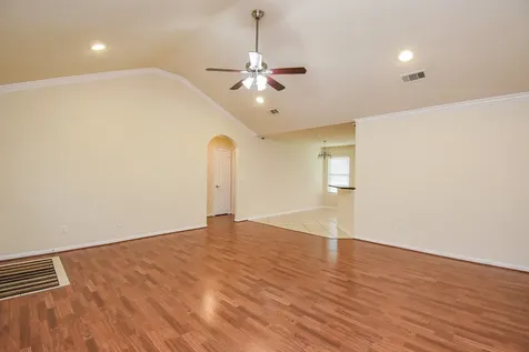 231 S Lantana Circle Sealy TX 77474