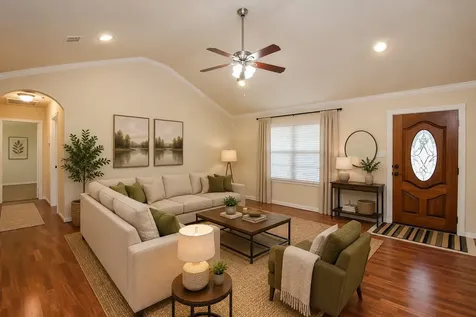 231 S Lantana Circle Sealy TX 77474
