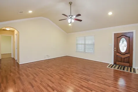 231 S Lantana Circle Sealy TX 77474