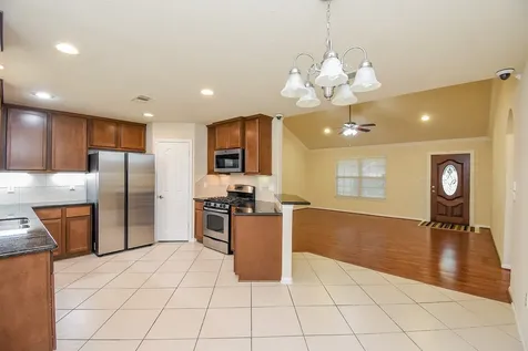 231 S Lantana Circle Sealy TX 77474