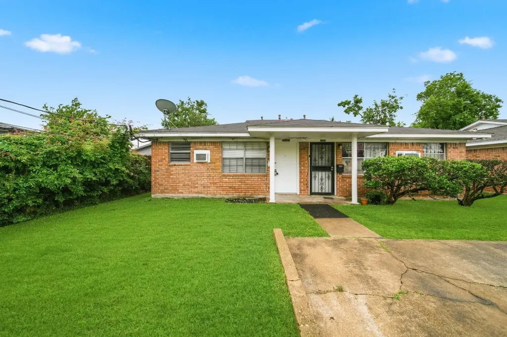 6116 Octavia Street 1/2 Houston TX 77026