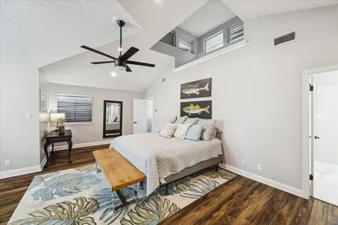 1330 Coral Way Tiki Island TX 77554
