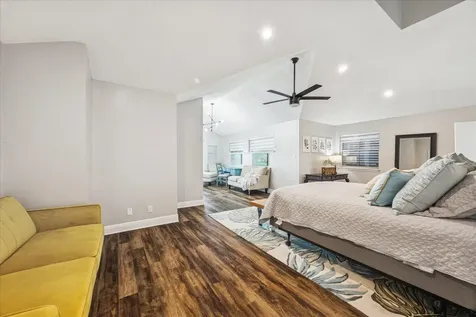 1330 Coral Way Tiki Island TX 77554