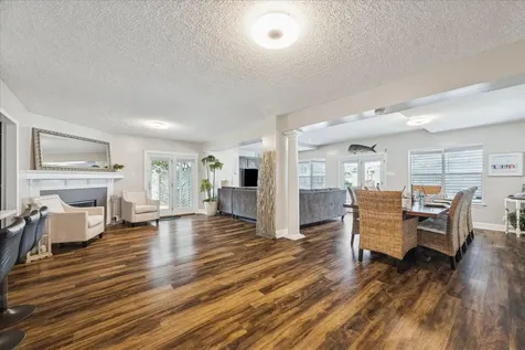 1330 Coral Way Tiki Island TX 77554