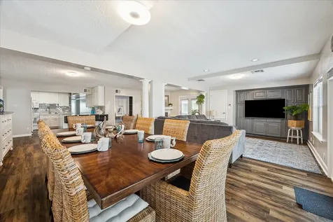1330 Coral Way Tiki Island TX 77554