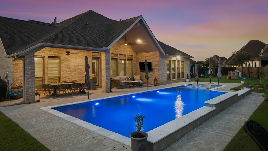 10211 Cove Court Iowa Colony TX 77583