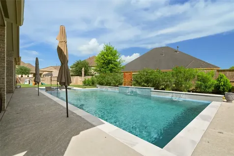 10211 Cove Court Iowa Colony TX 77583