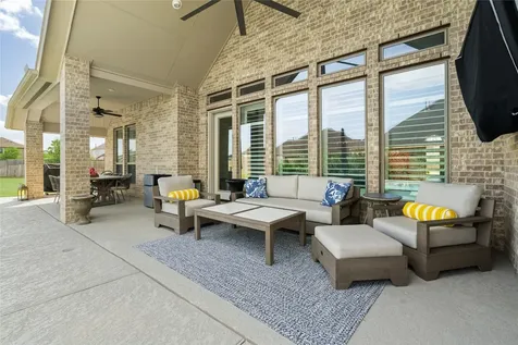 10211 Cove Court Iowa Colony TX 77583