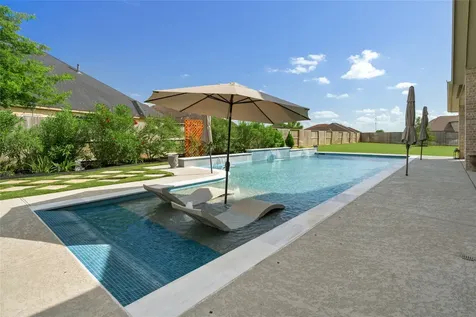 10211 Cove Court Iowa Colony TX 77583