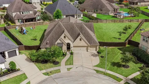 10211 Cove Court Iowa Colony TX 77583