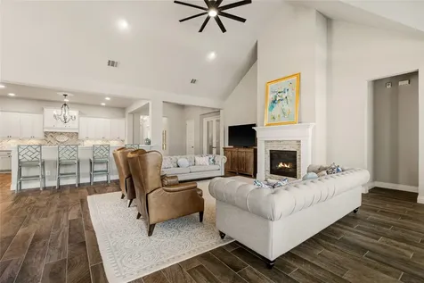10211 Cove Court Iowa Colony TX 77583