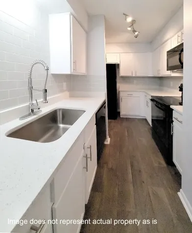2102-M04 Place Rebecca Lane Houston TX 77090