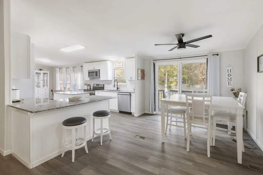 31510 E Timberloch Trail Magnolia TX 77355