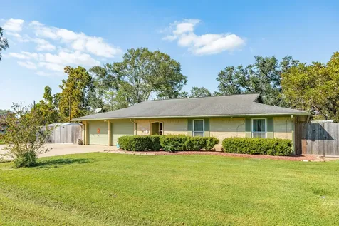 229 Yaupon Drive Brazoria TX 77422