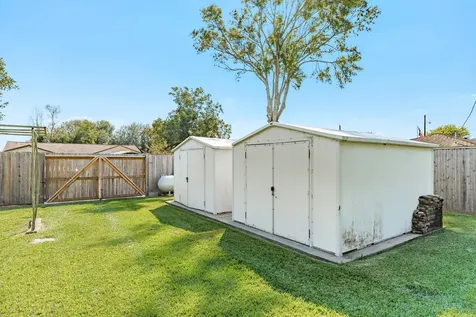 229 Yaupon Drive Brazoria TX 77422