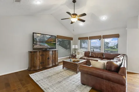 3930 Knollcrest Drive Montgomery TX 77356