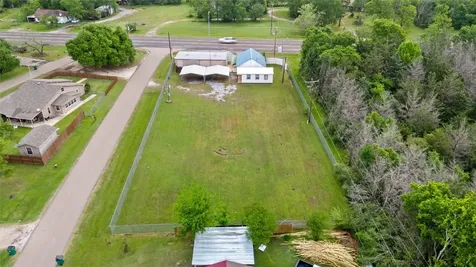 210 & 212 S Tammye Lane Madisonville TX 77864