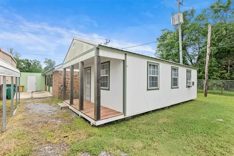 210 & 212 S Tammye Lane Madisonville TX 77864