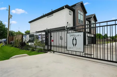 2110 Dewalt Street F Houston TX 77088